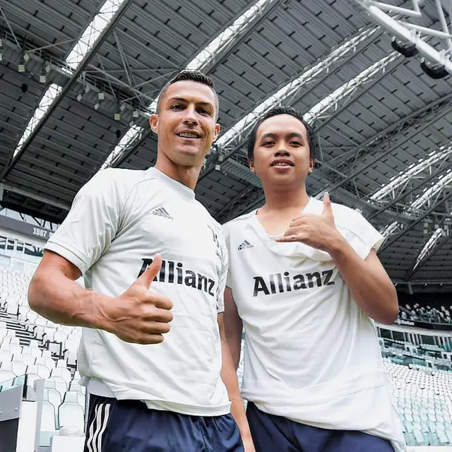 Bak Sahabat Dekat Editan Foto Bareng Cristiano Ronaldo Ini Kocak Hot Liputan
