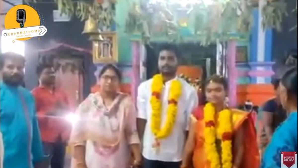 Wanita Ini Bantu Sang Suami Nikahi Mantan Pacar Ketiganya Kini Tinggal Bersama Hot Liputan