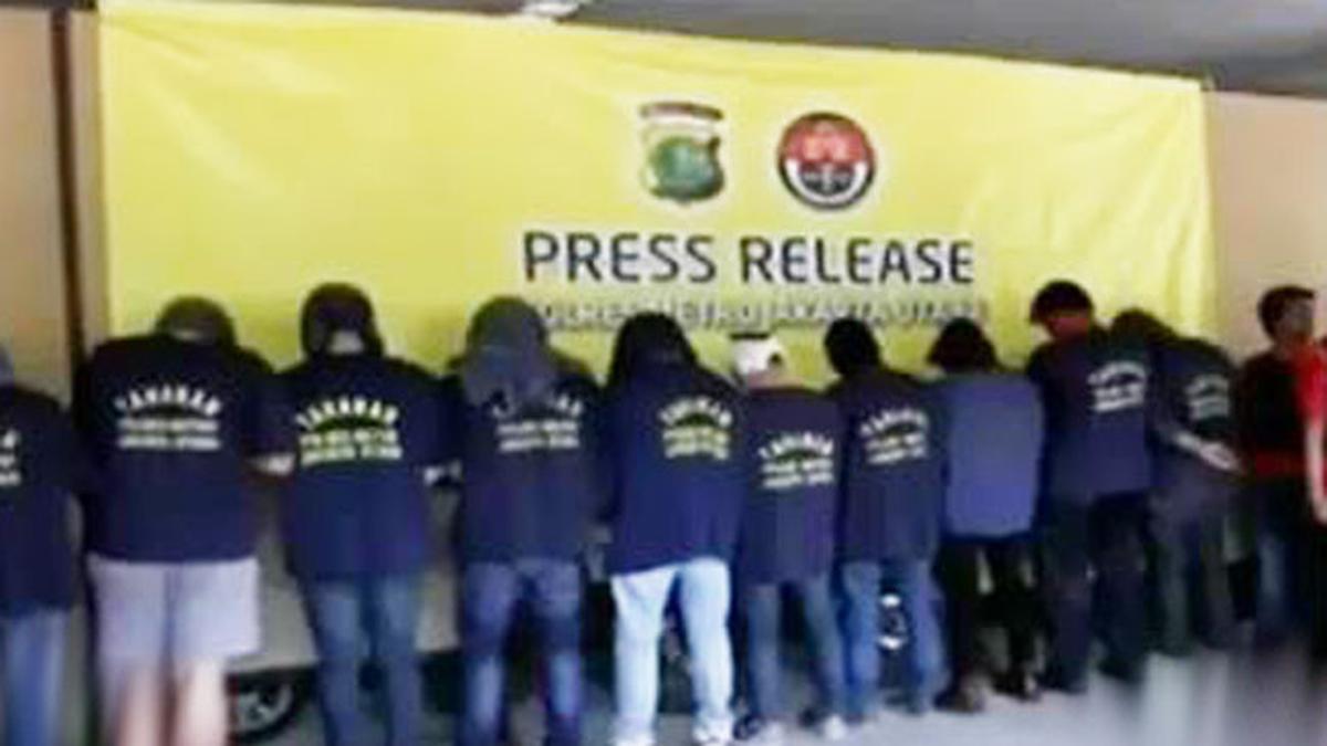 Polisi Periksa Kesehatan Tersangka Pesta Seks Gay News Liputan