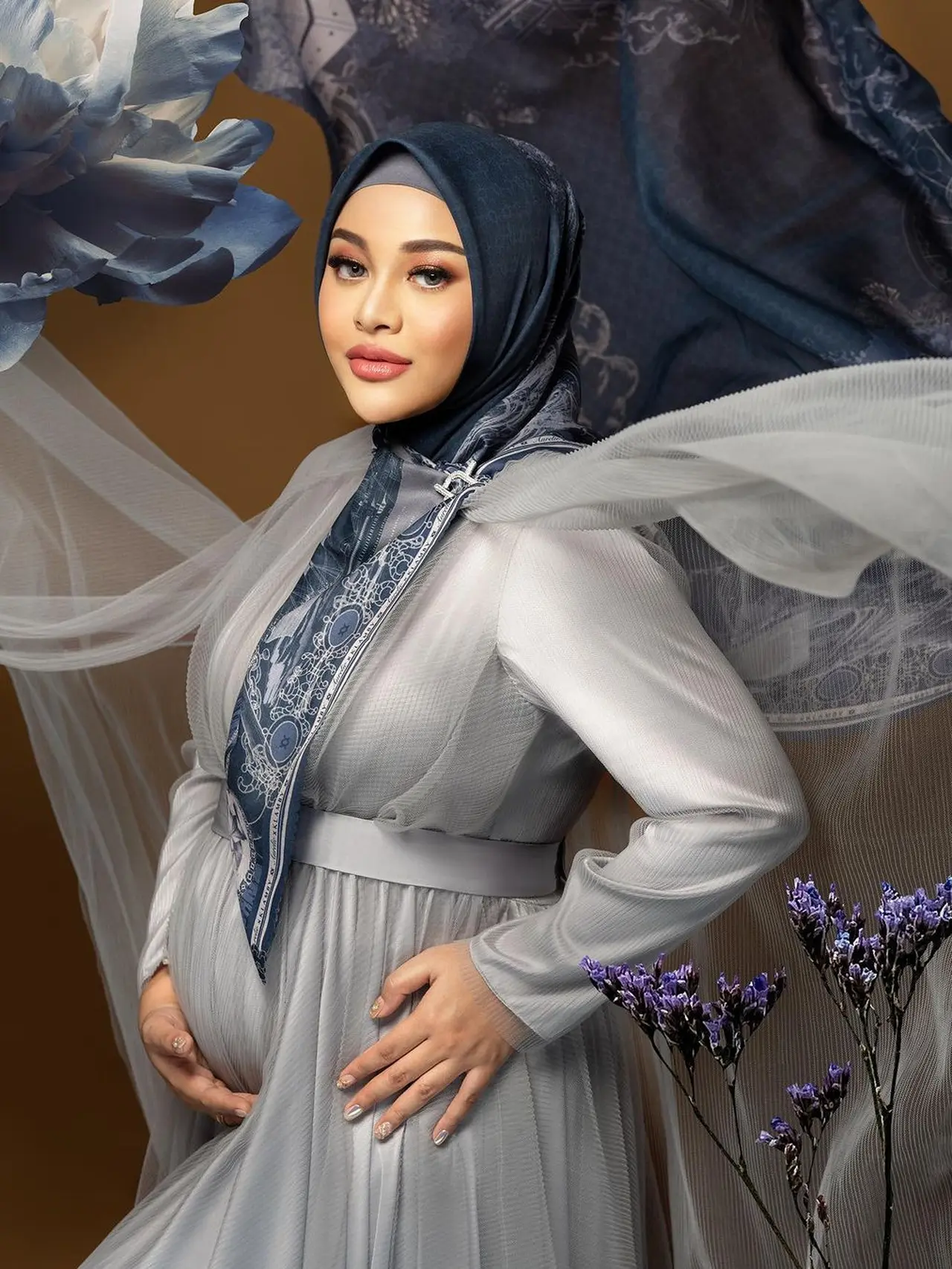 Potret Artis Pakai Baju Shimmer Diprediksi Jadi Tren Lebaran Hot Liputan