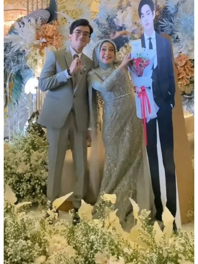 Momen Heboh Pengantin Wanita Diberi Standee V Bts Netizen Suaminya Juga Ganteng Hot Liputan
