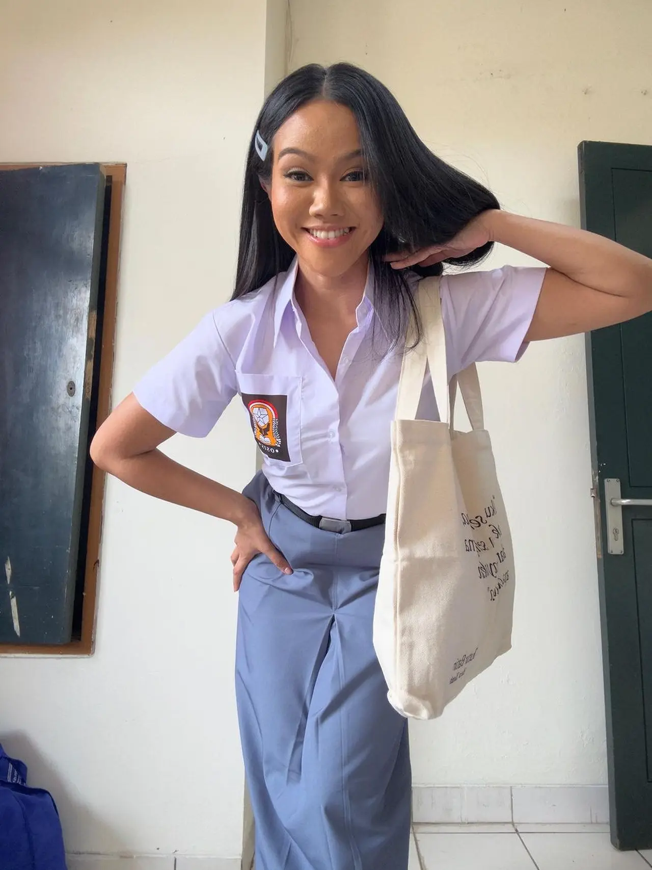 Kenang Masa Sekolah Ini Potret Yura Yunita Pakai Seragam Sma Hot Liputan