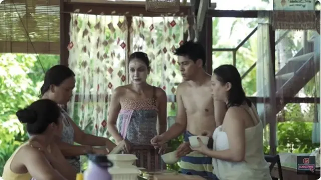 Wajahnya Sempat Viral Ini Potret Luna Maya Saat Dipakaikan Sunblock Di Pantai Hot Liputan