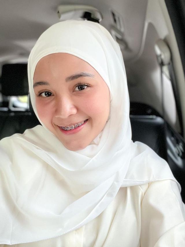 Potret Fati Indraloka Istri Babe Cabita Yang Kini Mantap Berhijab Hot Liputan