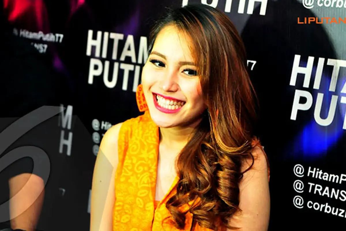 ayu-ting-ting-131204b.jpg
