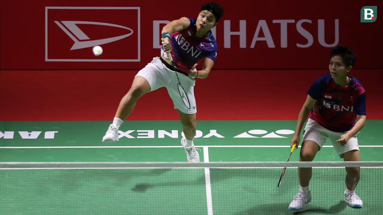 Foto: Istora Bergemuruh Kekecewaan, Tiga Wakil Indonesia Termasuk Apriyani/Fadia Tumbang pada Laga yang Sama di Indonesia Masters 2023