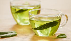 Untuk mencegah kolesterol, Sahabat Fimela bisa mengonsumsi kedelai dan teh hijau. (Foto: Freepik/freepik)