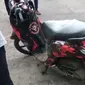 Motor pelaku pengeroyokan yang diduga anggota ormas. (Facebook/Imam Zacky)