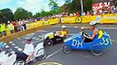 Sebuah balapan unik mengendarai mobil digelar di Inggris. Para peserta yang diwajibkan mengendarai mobil berukuran mungil dan bertenaga pedal. 