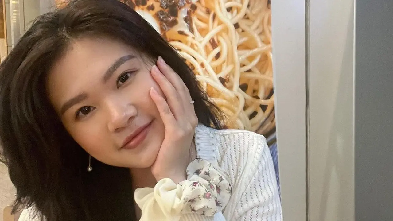 7 Potret Terbaru Felicia Tissue yang Makin Menawan, Kini Buka Bisnis Kuliner