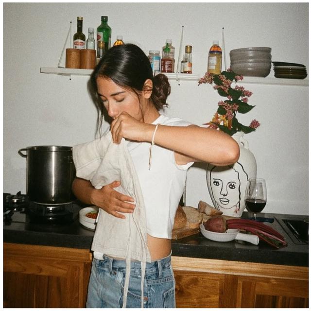 Berprofesi sebagai Chef, Ini 6 Gaya Kasual Chic Sabrina Alatas yang Curi Perhatian