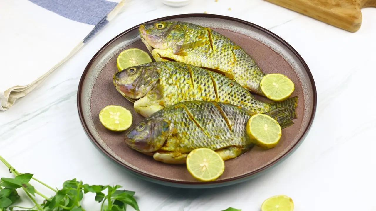 masak ikan mujair bumbu kuning dibalur bumbu