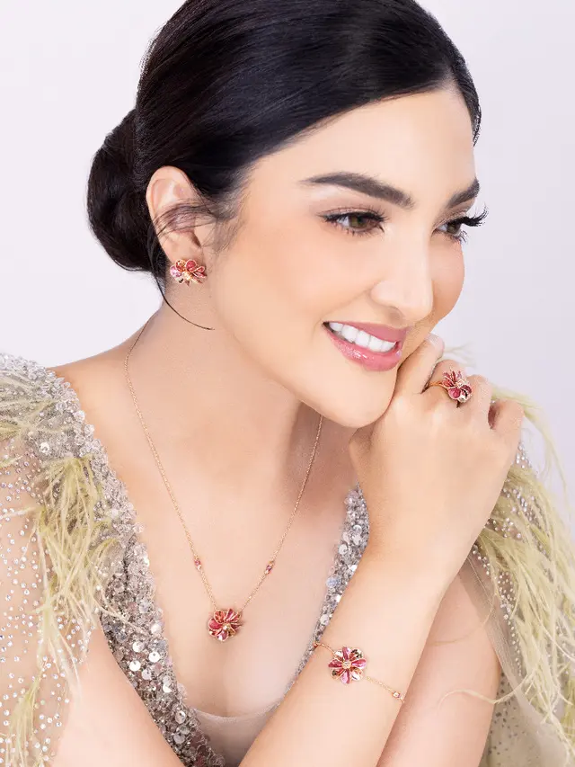 Gaya Stunning dan Mewah Ashanty Kenakan Perhiasan Lokal. dok. Semar Nusantara