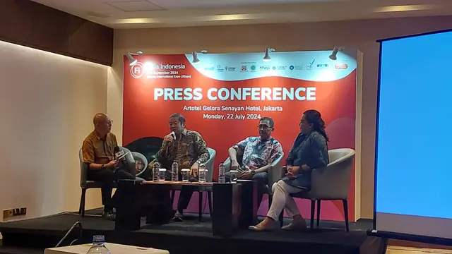 Ketua Umum GAPMMI, Adhi S. Lukman dalam Konferensi Pers Food Ingredients Asia (Fi Asia) 2024, di Jakarta, Senin (22/7/2024). (Arief/Liputan6.com)