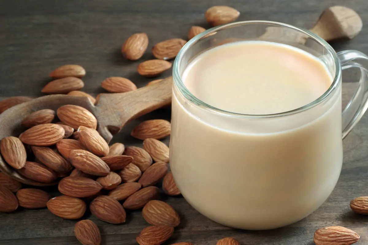 susu kacang almond