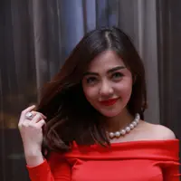 Untuk mempersiapkan ulang tahun pertama anaknya itu, ia hanya mempunyai waktu enam hari setelah pulang umrah. Acara yang sukses membuat Bella Shofie senang. (Galih W Satria/Bintang.com)