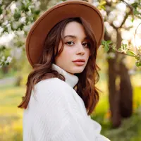 ilustrasi perempuan cantik/maxbelchenko/Shutterstock