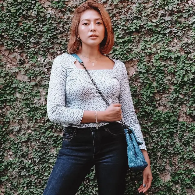 6 Potret Terbaru Yenny AFI, Kini Sudah Punya Dua Anak dan Tinggal di Bali