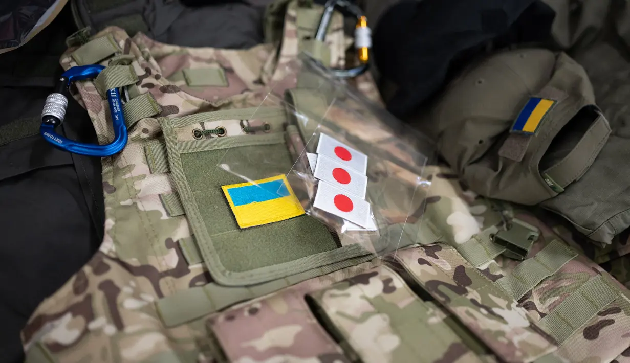 Motomura melakukan perjalanan pertama ke Ukraina hanya dua bulan setelah invasi Rusia, awalnya membawa pasokan untuk para pengungsi dan orang-orang yang terlantar. (Yuichi YAMAZAKI / AFP)