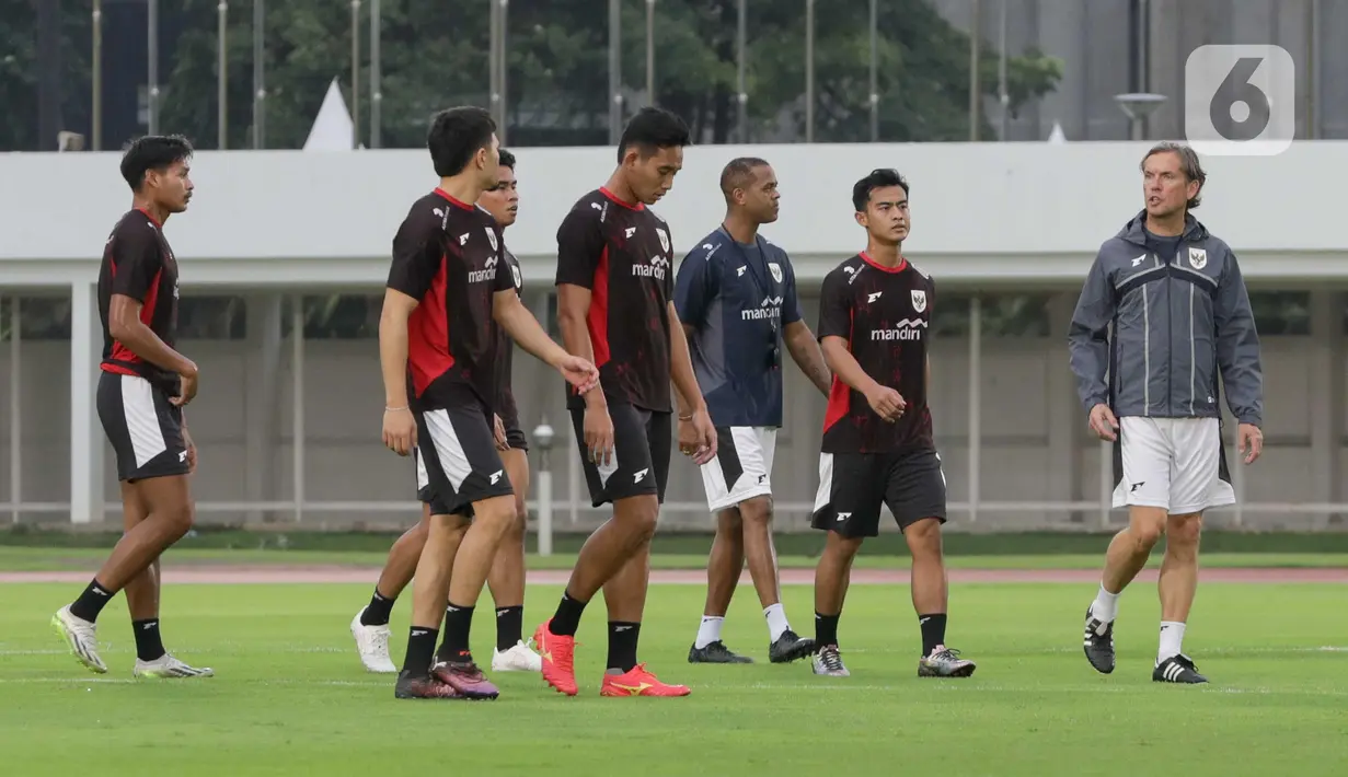 Namun Timnas Indonesia siap berjuang untuk meraih kemenangan saat melawan Bahrain. (Liputan6.com/Herman Zakharia)