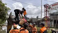 Banjir di Kota Tangerang Mulai Surut, Ratusan Petugas DLH Dikerahkan Tangani Sampah
