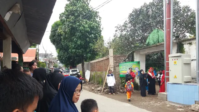 Pemakaman Istri Ustaz Maulana