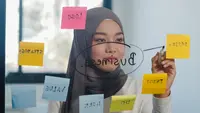 Keterampilan yang Tidak Diajarkan di Kampus: Kunci Sukses di Dunia Kerja Modern