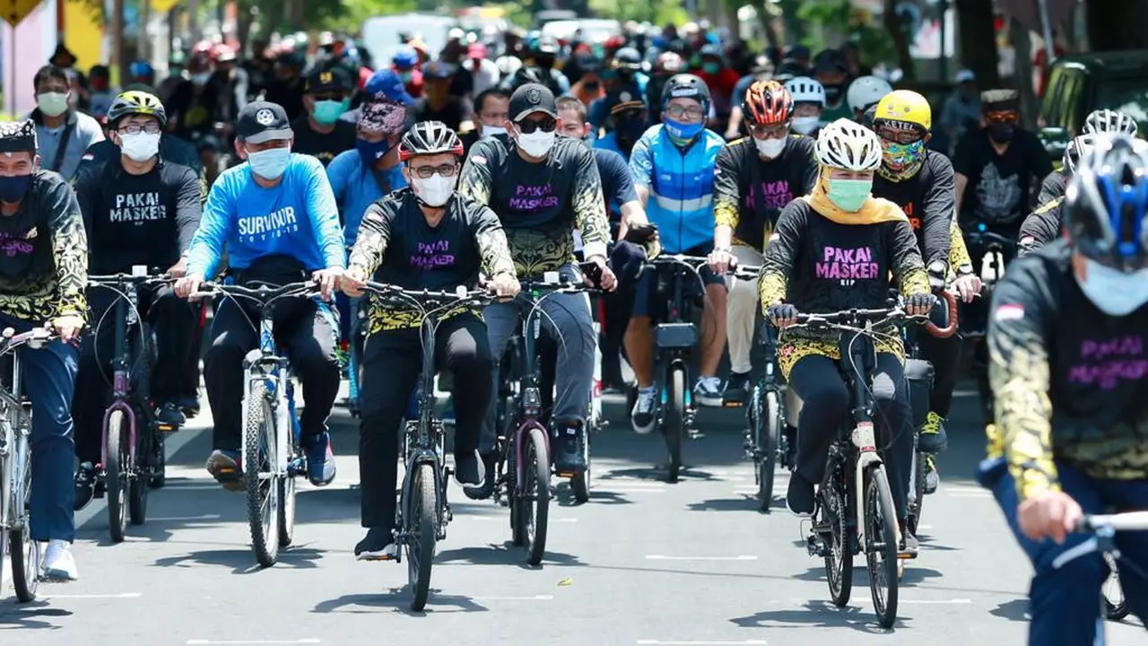 Kangen Banyuwangi, Gubernur Khofifah Gowes Kampanye Protokol Kesehatan