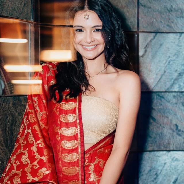 Parade Busana Sari Para Seleb Indonesia Kenakan di Diwali Party, dari Luna Maya, Anya Geraldine hingga Marshanda