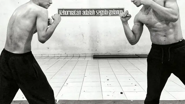 6 Potret Jefri Nichol saat Olahraga Tinju, Terbaru Lawan Haters