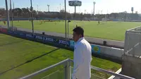 Evan Dimas Darmono saat berada di tempat latihan skuat Espanyol B, Ciudad Deportiva Dani Jarque, Kamis (4/2/2106). (Bola.com/La Liga)