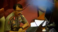 Komjen Pol Budi Gunawan menyimak pertanyaan yang diajukan kepadanya saat uji kelayakan dan kepatutan di ruang Komisi III DPR RI, Senayan, Jakarta, Rabu (14/1/2015). (Liputan6.com/Faisal R Syam)