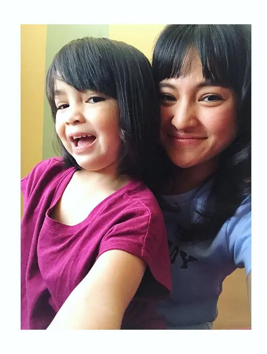 "Yang Sienna sebut dan request hanya “hari ini aku mau ketemu Ibu dan main di apartemen Ibu.” Jadi aku bikin sebuah surprise sederhana yang mudah2an bikin Sienna seneng!!," tulis Marshanda yang mendapat ribuan like. (Instagram/marshanda99)