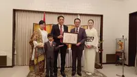 Prof. Dr. Bambang Wibawarta, S.S., M.A. dan Duta Besar (Dubes) Jepang untuk Indonesia Y.M Kamasugi Kenji. (Liputan6.com/Anissa Rizky)