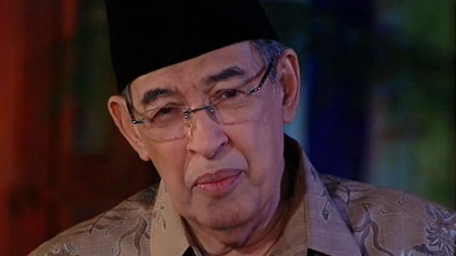 Hidup adalah tolong menolong saling membantu memberi dan menerima agama memberi tuntunan pada yang mampu untuk memberi.