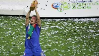 Francesco Totti turut membantu Timnas Italia menjuarai Piala Dunia 2006. (AFP/ROBERTO SCHMIDT)