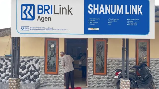 Holding Ultra Mikro BRI Perkuat Pemberdayaan, Nasabah PNM Mekaar di Bojonegoro Kini Tambah Penghasilan lewat BRILink Agen