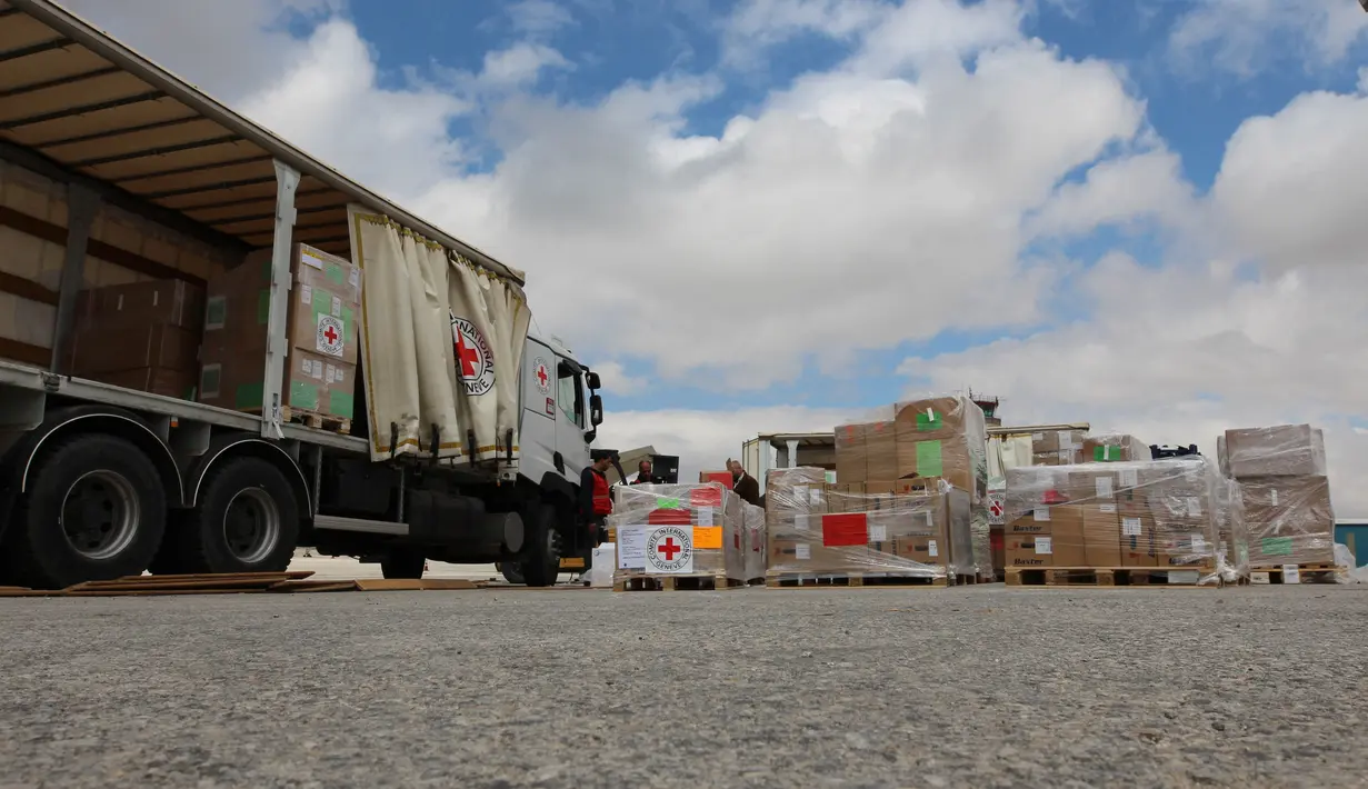 Direktur ICRC Untuk Kawasan Afrika Patrick Youssef berharap pasokan medis darurat itu dapat mencapai rumah-rumah sakit paling sibuk di Khartoum dan sejumlah titik strategis lain. (Photo by ICRC / AFP)