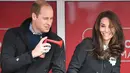 Kate Middleton dan Prince William sepertinya sangat senang ketika bersaing satu sama lain dalam setiap kesempatan. (footwearnews.com)