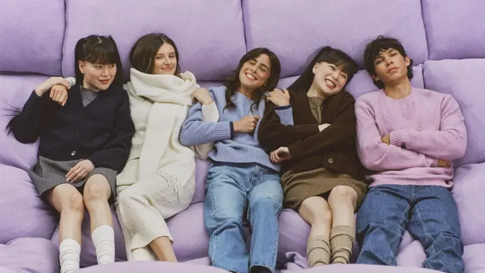 Ringan, Lembut, dan Chic: Pesona Soufflé Yarn UNIQLO untuk Gaya Sehari-hari [Dok/Uniqlo]