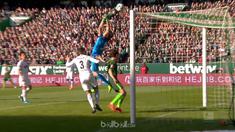 Eintracht Frankfurt menelan kekalahan saat bertandang ke kandang Werder Bremen dengan skor 2-1 di Bundesliga Minggu (1/4). Tuan ru...