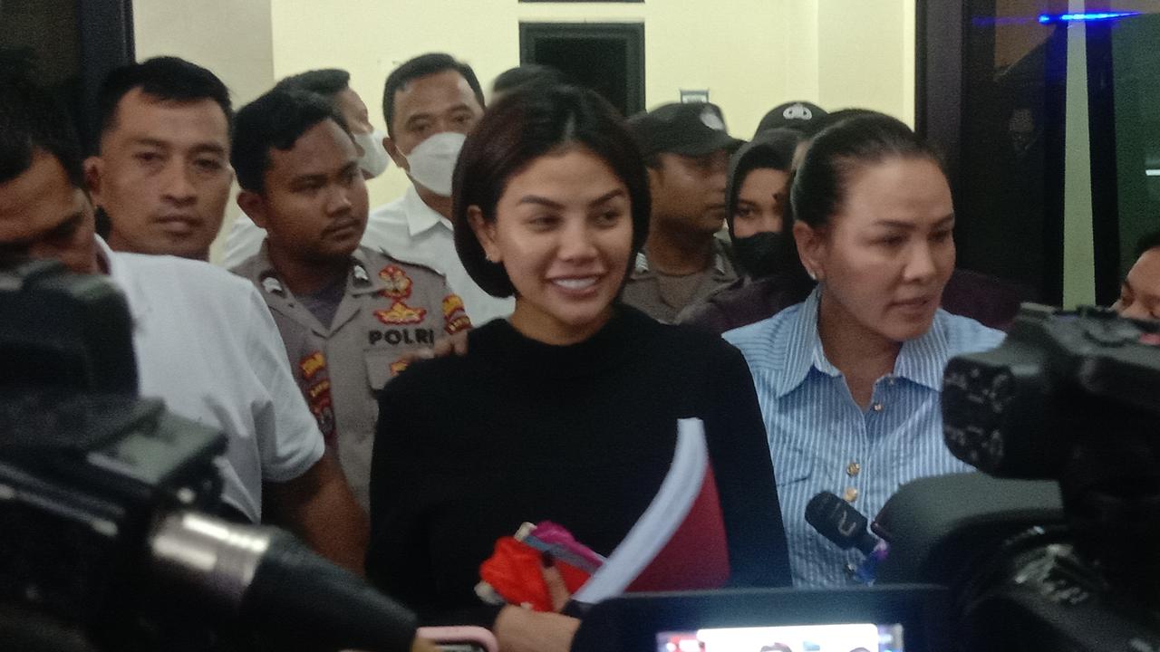 Nikita Mirzani saat Menghadiri Sidang di PN Serang