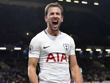 Harry Kane (Tottenham Hotspur) - Kapten Timnas Inggris ini berhasil meraih tiga kali gelar top skor Premier League. Yakni pada musim 2015/2016 dengan 25 gol, 2016/2017 dengan 29 gol dan 2020-2021 dengan 23 gol. (Foto: AP/Anthony Devlin)