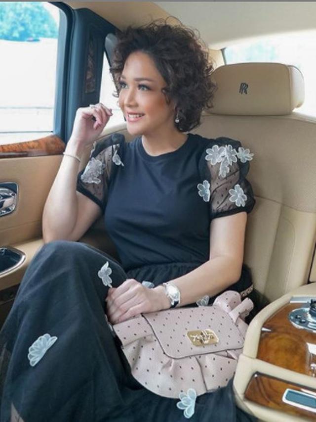 5 Potret Maia Estianty dengan Gaya Rambut Terbaru Pendeknya, Curi Perhatian