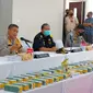 Kapolda Riau Irjen Agung Setya dalam konperensi pers pengungkapan peredaran narkoba di Riau. (Liputan6.com/M Syukur)