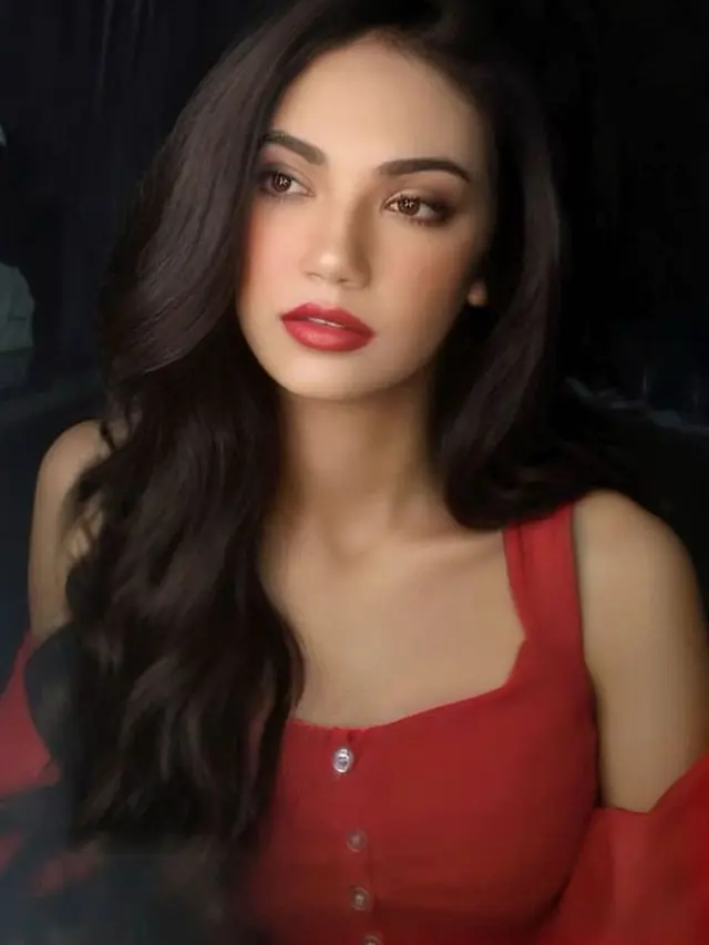 7 Gaya Pemotretan Haico Van der Veken dan Rangga Azof, Mesra Banget