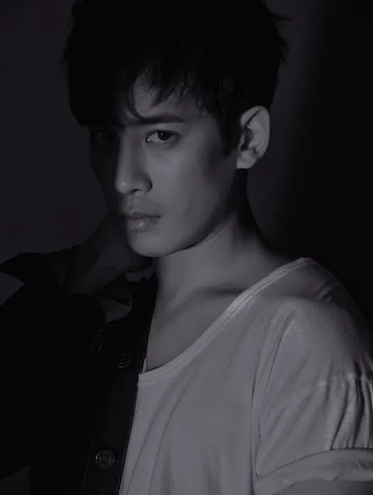 "Park Hae Jin akhirnya memutuskan untuk mengirim coffee truck lantaran tak enak tidak bisa ikut merayakan ulang tahun Park Ki Woong," lanjutnya. (Foto: instagram.com/oopkwoo)