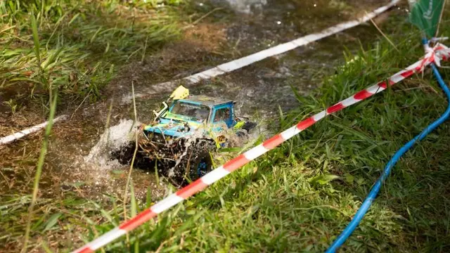 Aksi Ekstrem Mobil Remote Control Skala Global Meriahkan Lereng Ungaran (3)