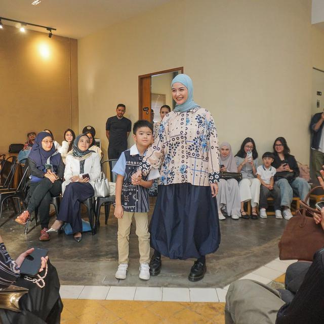 Revalina S Temat dan Rajendra