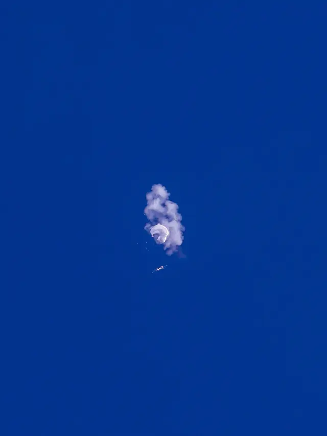 Amerika Serikat Tembak Jatuh Balon Mata-Mata China di Atas Samudra Atlantik